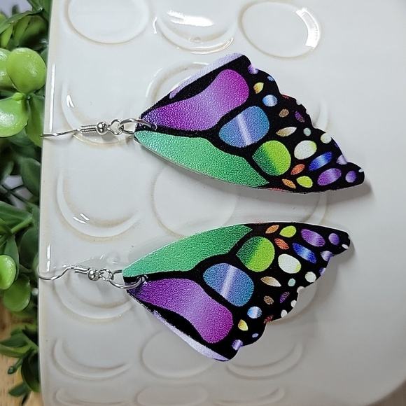 🔥LAST PAIR🔥 STAINED GLASS BUTTERFLY WING EARRINGS - Picture 1 of 7